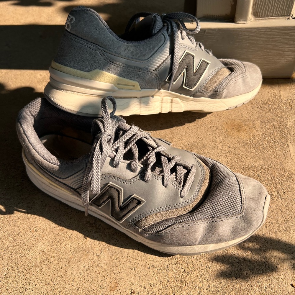 New Balance Men's 997H Gray Sneakers